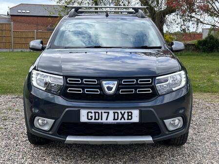 DACIA SANDERO STEPWAY 0.9 Stepway Laureate TCe 90